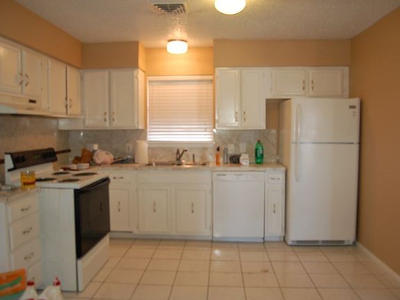4th image of 301 Orange Ln