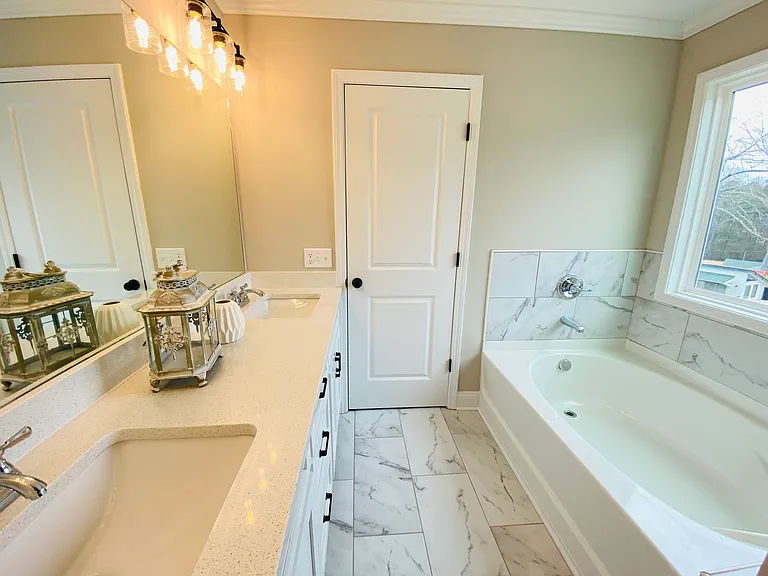6960 Diana Cir — Photo 33