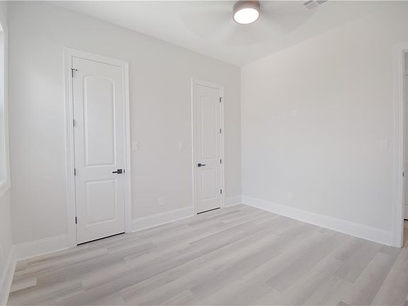 4th image of 5319 Painters St