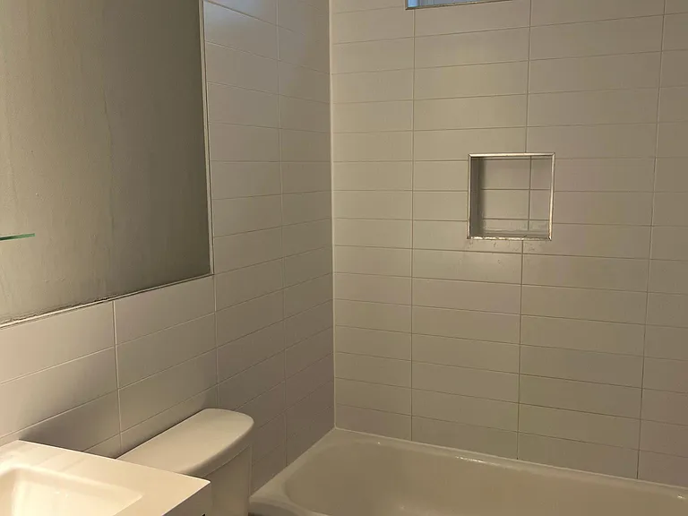 531 N Budd St #DD3 — Photo 11