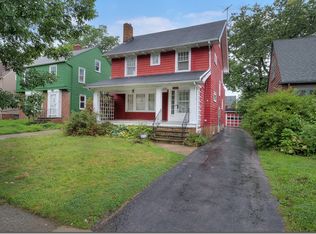 1140 Quilliams Rd, Cleveland Heights, OH 44121