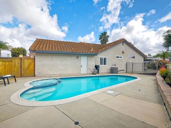 3rd image of 1035 Bridle Path Way