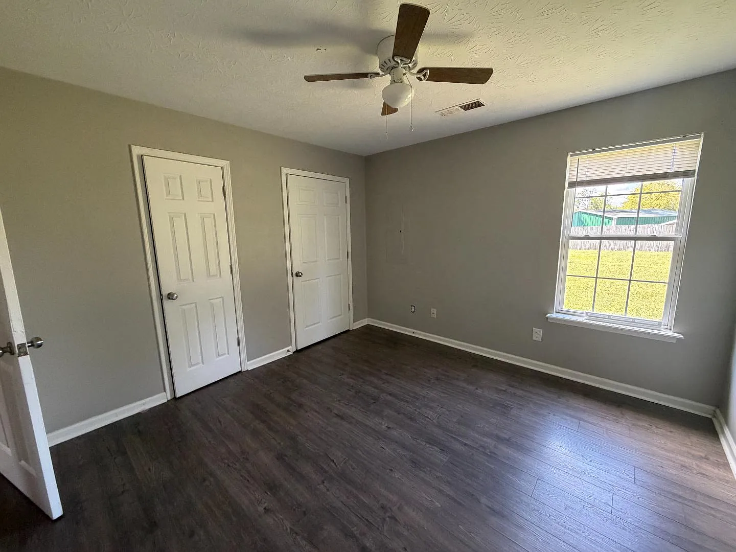 416 Poplar St - 416 Poplar B — Photo 3