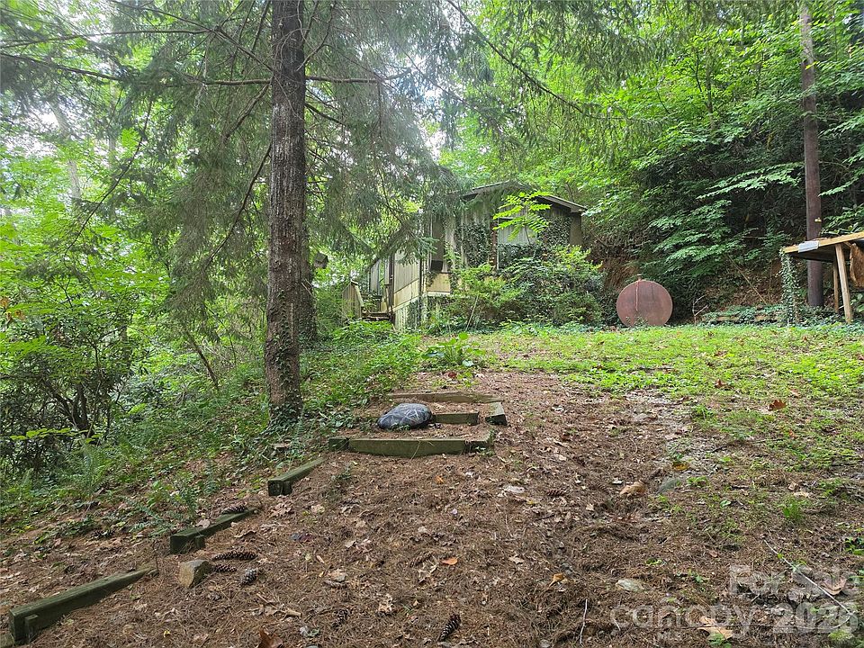 1st image of 40 Gunches Dirt Rd