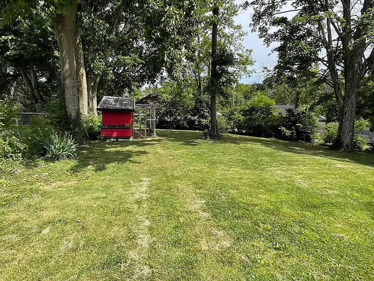 353 N Madison Ave — Photo 26