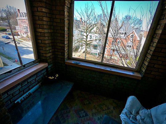 3rd image of 120 N Linden Ave APT 5