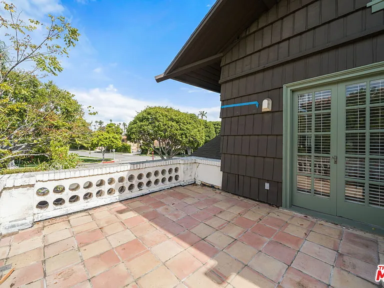 801 N Rodeo Dr — Photo 35