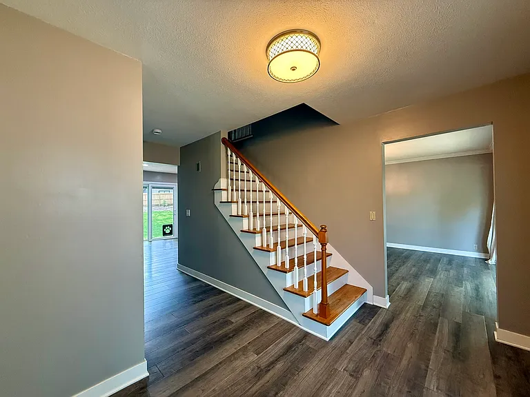 9325 Pauline St — Photo 11