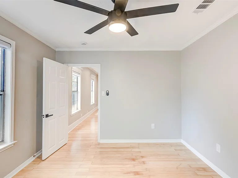 74 Julius St — Photo 17