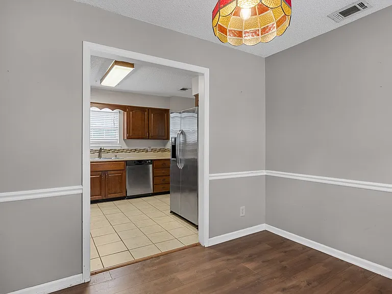 300 Davis Rd — Photo 16