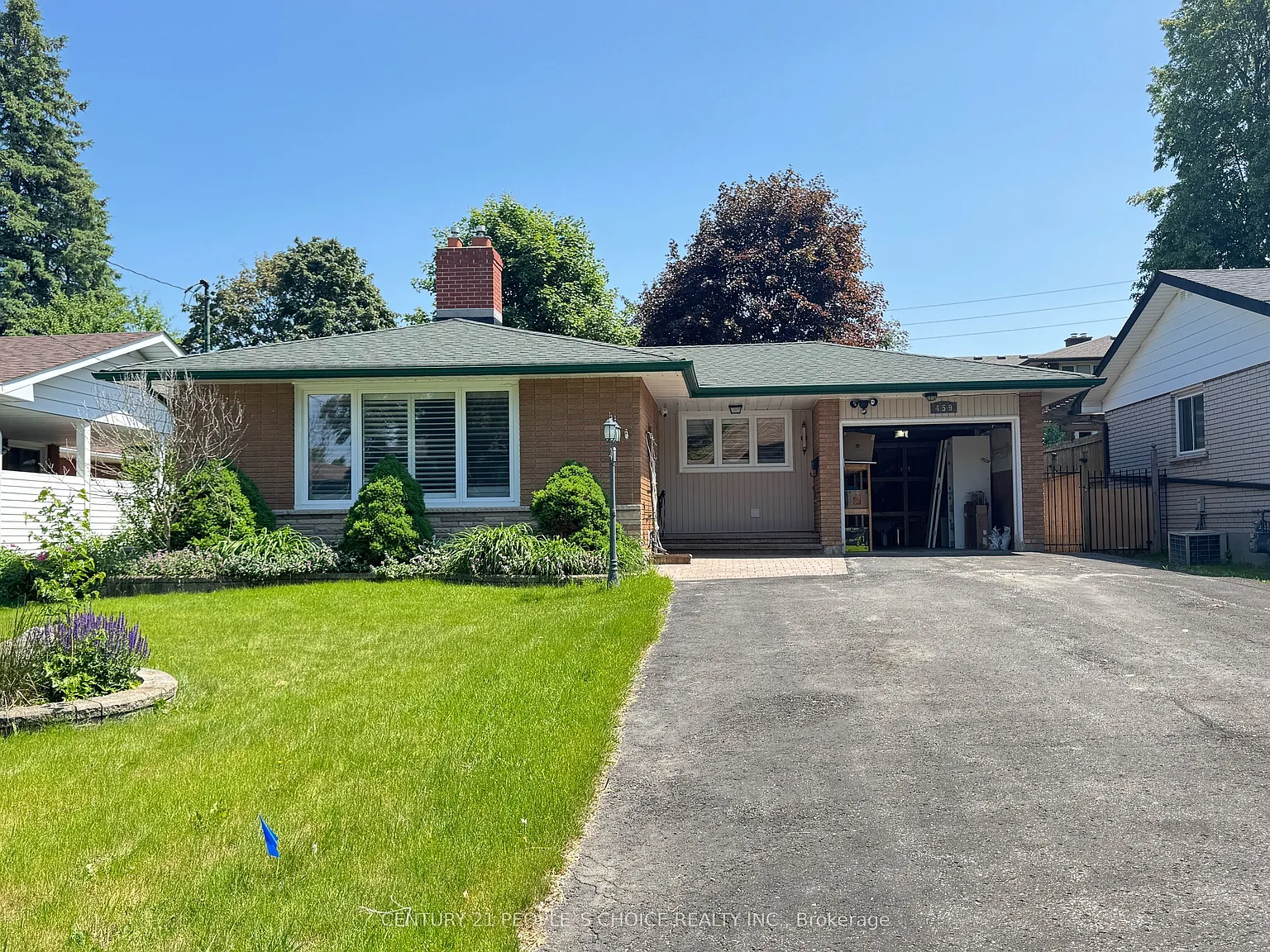 3 bed, $2,200 — Photo 2