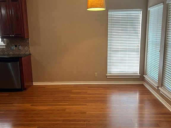4th image of 6917 Holiday Ln