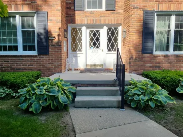 1250 Trailwood Path, Bloomfield Hills, MI 48301