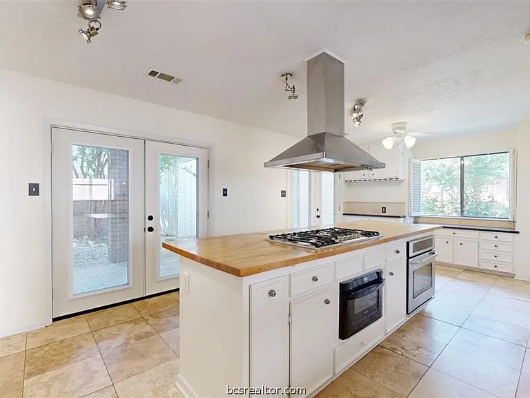 3004 Gleneagles Ct — Photo 8