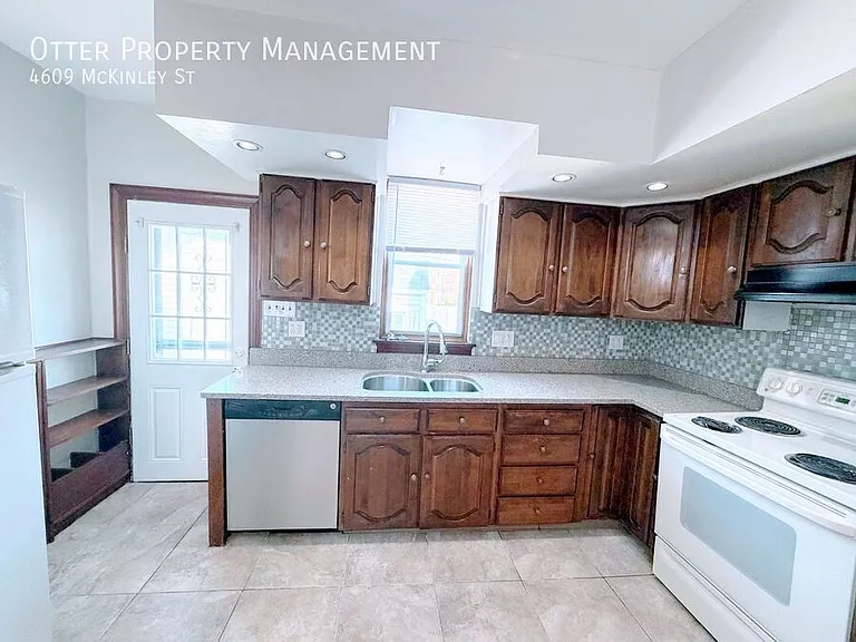 4609 McKinley St — Photo 16