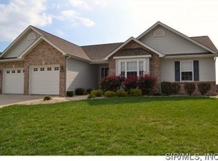 4850 Rockledge Trl, Smithton, IL 62285