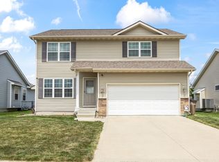 9665 Red Sunset Ct, West Des Moines, IA 50266