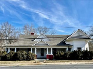 303 Coleridge Rd, Ramseur, NC 27316