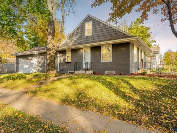 2131 S Grange Ave, Sioux Falls, SD 57105