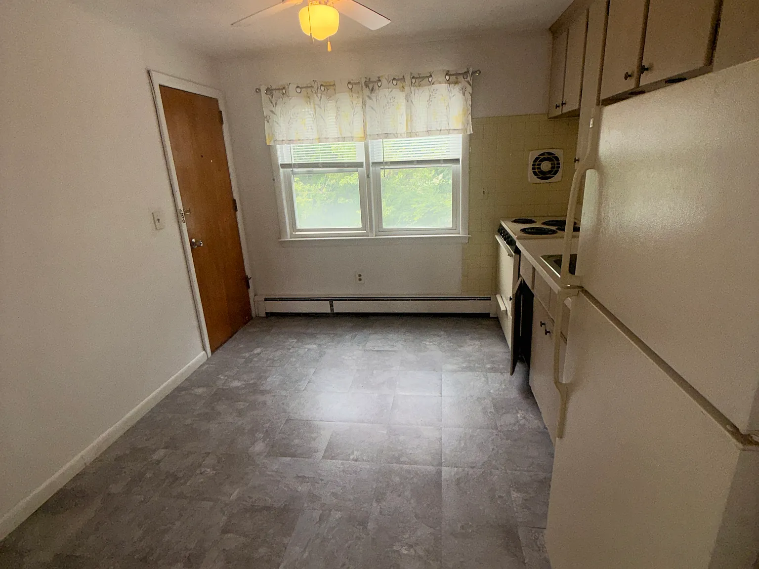 1 bed, 675 sqft, $1,800 — Photo 4
