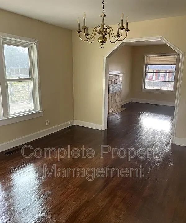 2324 Treadwell Rd