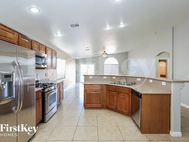 4532 Silverwind Rd — Photo 6