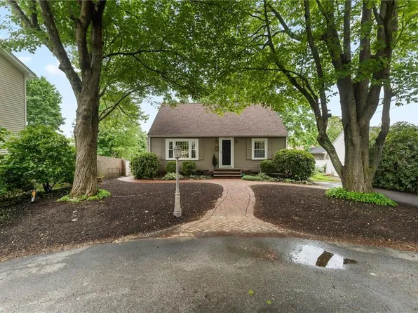 538 Bound Rd, Woonsocket, RI 02895