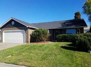 1777 Harbeck Rd, Grants Pass, OR 97527