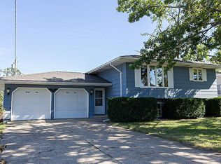 2944 4th Ave, Marion, IA 52302