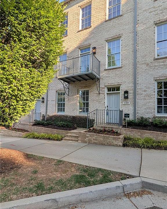 1st image of 130 Clover Ct