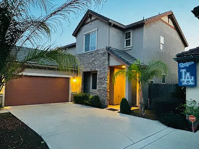 4381 W Pinsapo Dr photo 1