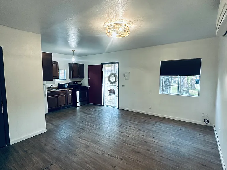 531 Haggin Ave #B — Photo 5