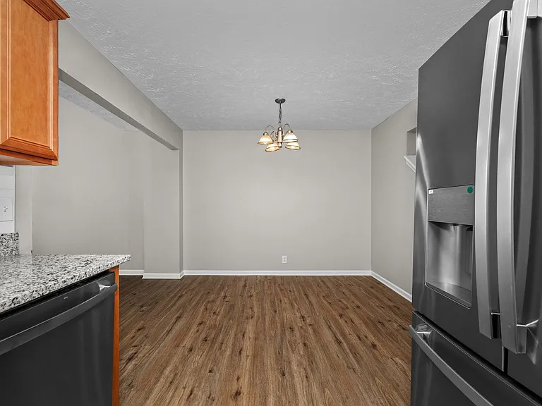 113 Lancaster Gate Pl — Photo 14