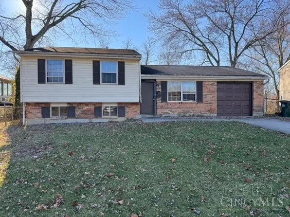 10329 Season Dr, Cincinnati, OH 45251