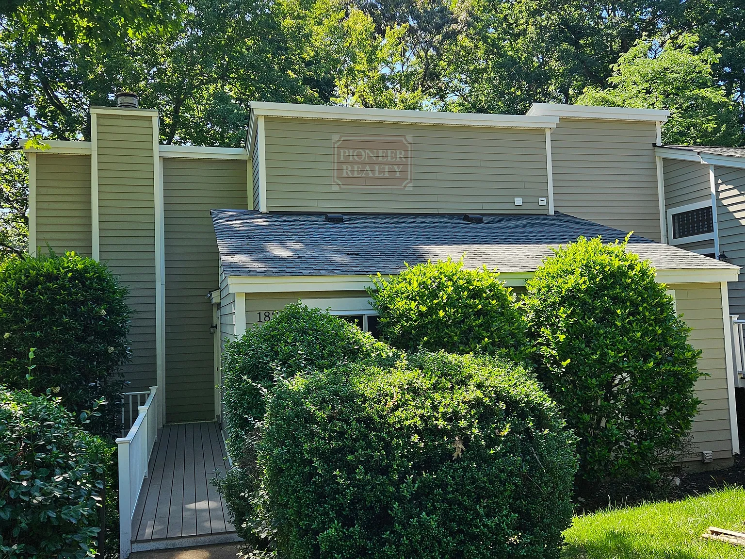 1827 Ivystone Dr - 1 — Photo 2