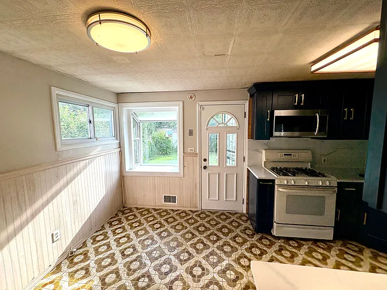 166 Wilfred Blvd — Photo 4