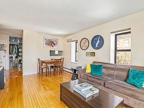 3rd image of 301 W 110th St APT 2U
