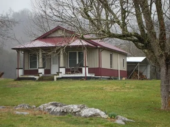 120 Shenandoah Dr, Rose Hill, VA 24281