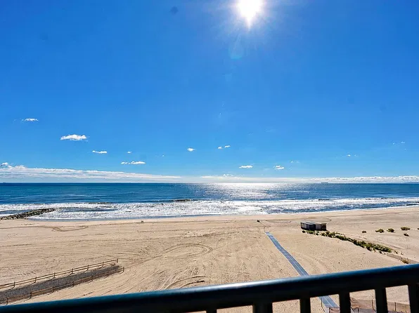 136 Beach 117th St Penthouse 4J, Rockaway Park, NY 11694