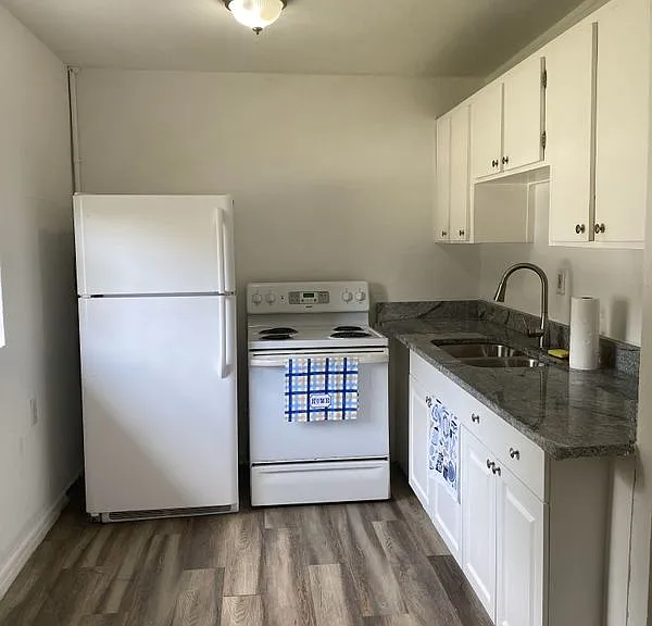 3109 E Jefferson St — Photo 4