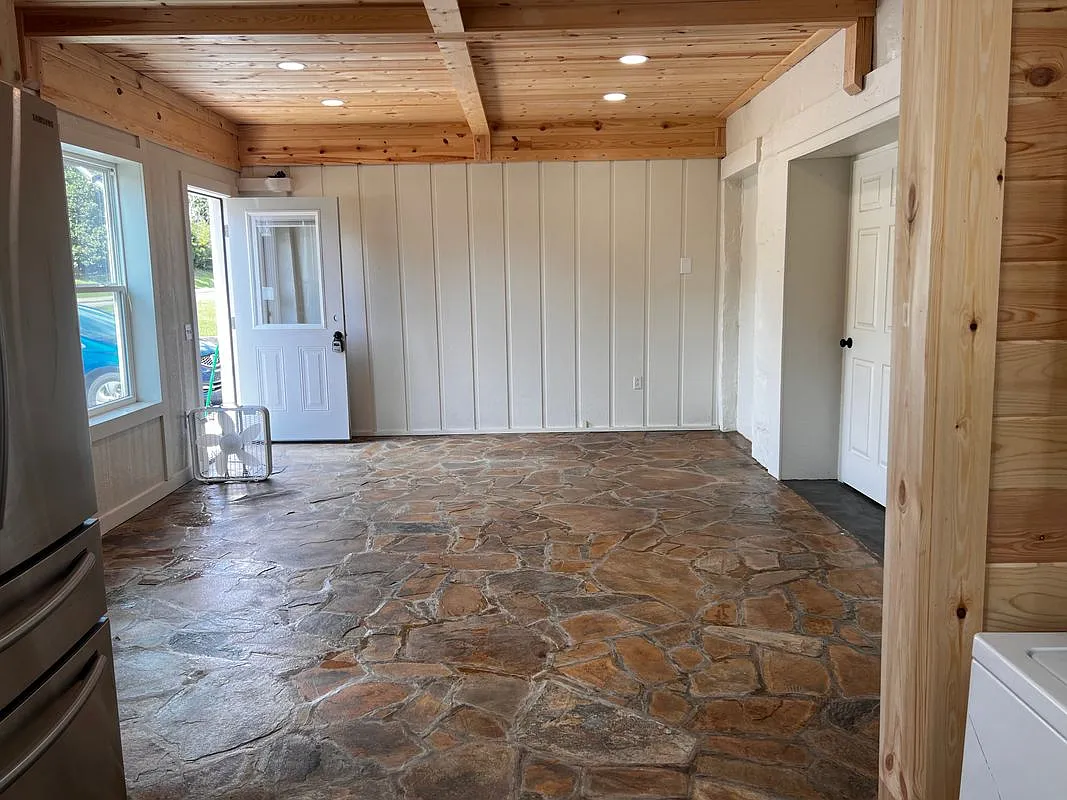 2 bed, 2.0 bath, 780 sqft, $1,500 — Photo 2