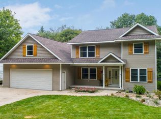 3305 Elderwood Ave, Holland, MI 49424