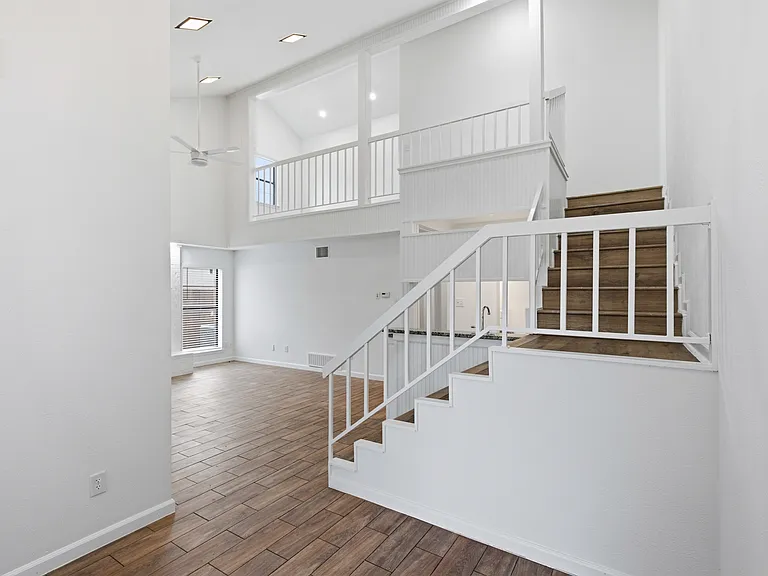 3636 Country Club Dr W — Photo 6