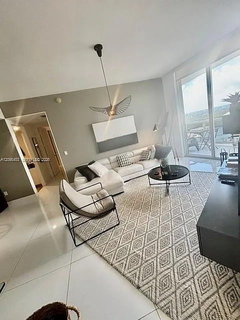 Tdr Tower Ii Condo — Photo 2