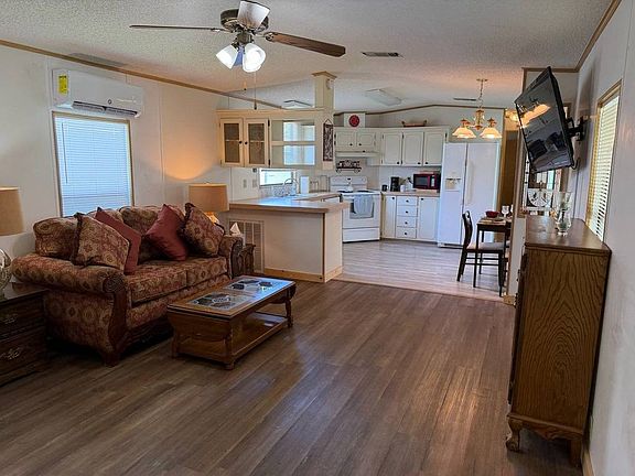 5th image of 253 Dixie Cir