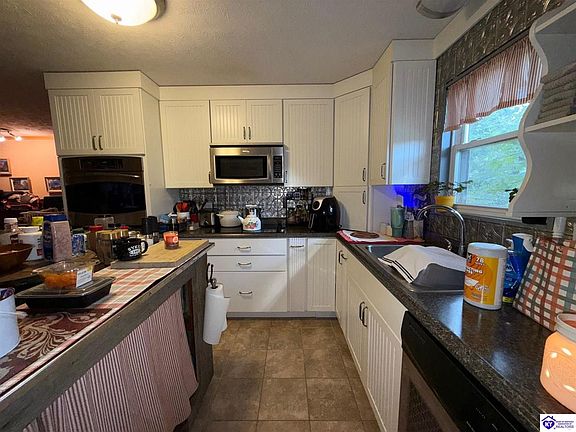 4th image of 1760 Marshall Ridge Rd