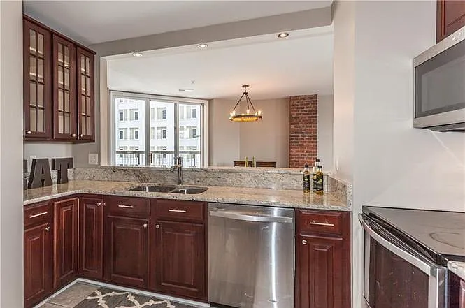 110 E Washington St #601 — Photo 13