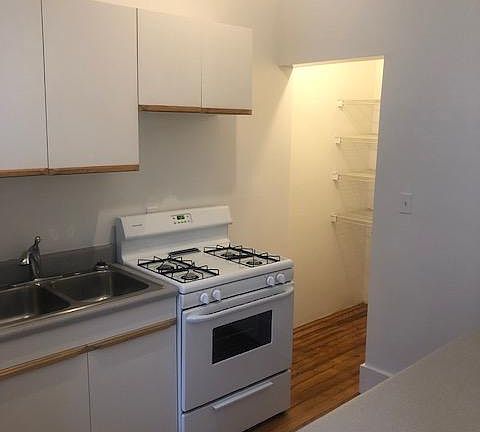 3rd image of 2312 Grove Ave APT 4