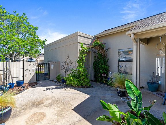 2nd image of 102 Sedona Ct