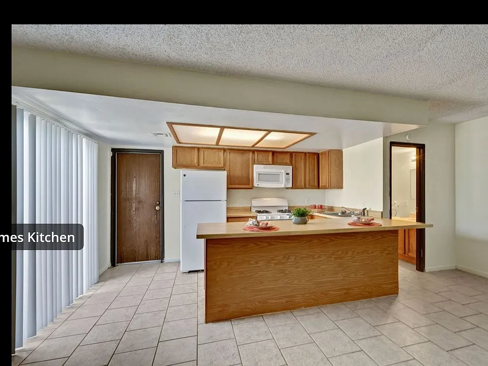 1415 2nd Ave #2202